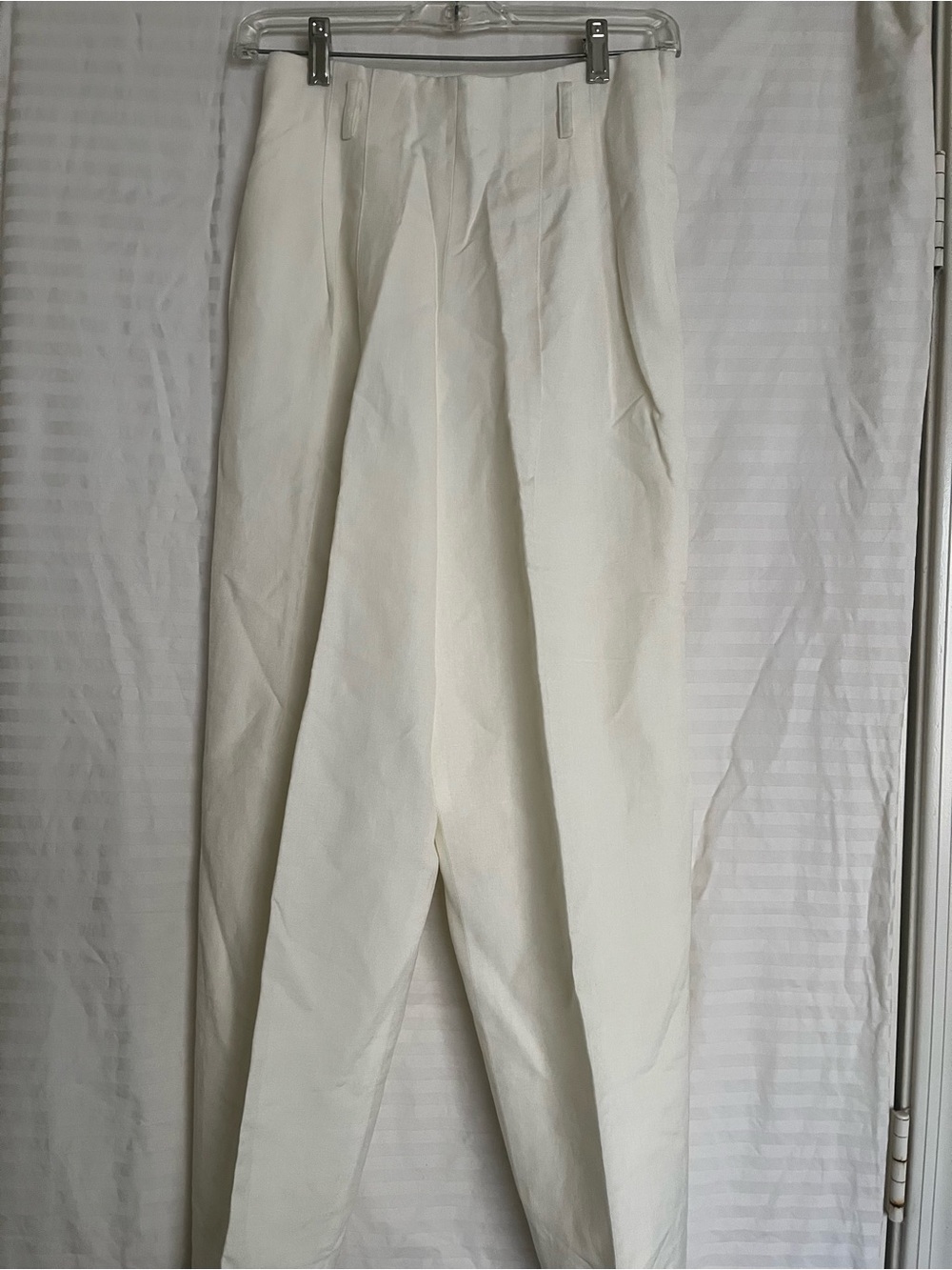 Ann Taylor Women’s  Ivory Side Zip, Fully Lined Linen Pleated Pants Size 6